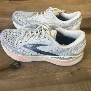 Brooks Women's Adrenaline GTS 24